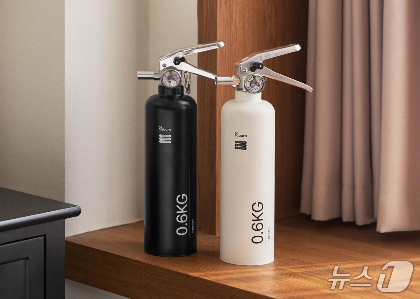 포스코가 국내 소화기 업체가 만든 0.6㎏급 차량·가정용 소화기&#40;포스코 제공&#41;