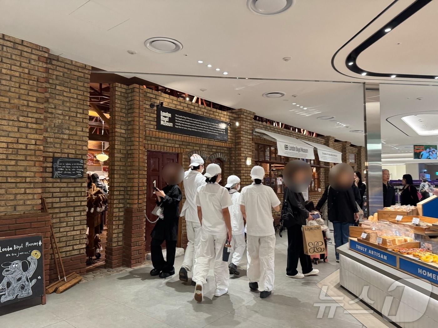 본문 이미지 - 28일 오전 인천시 미추홀구 런던베이글뮤지엄 인천점 모습.2025.10.28/뉴스1 ⓒ News1 박소영 기자