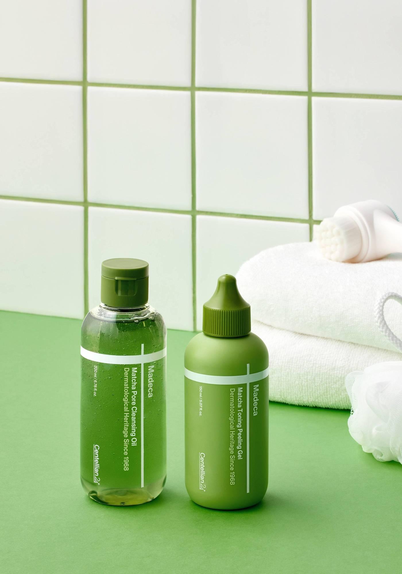 본문 이미지 - 동국제약 센텔리안24가 &#39;마데카 말차 포어 클렌징 오일&#39;과 &#39;마데카 말차 토닝 필링 젤&#39;을 출시했다.&#40;동국제약 제공&#41;/뉴스1