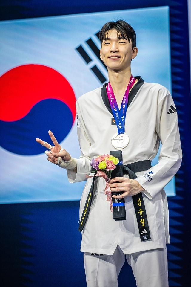 본문 이미지 - 성유현이 우시 세계태권도선수권대회 남자 –68kg급에서 은메달을 획득했다. &#40;WT 제공&#41;