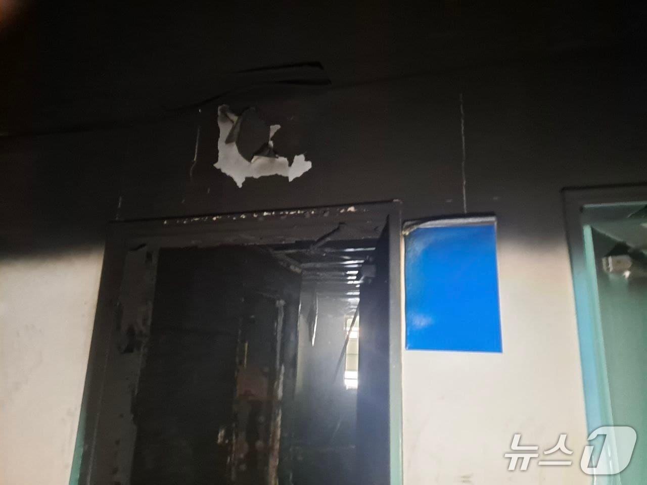 본문 이미지 - 화재 현장. &#40;경기도소방재난본부 제공. 재판매 및 DB 금지&#41; 2025.10.29/뉴스1