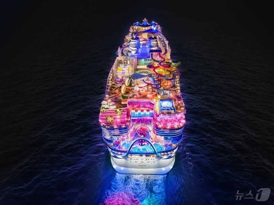 본문 이미지 - 로얄캐리비안 크루즈 전경(하나투어 제공) 