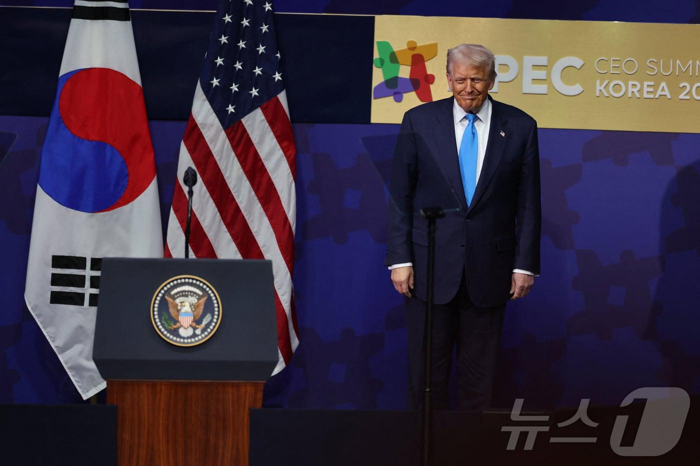 도널드 트럼프 미국 대통령이 29일 경주에서 열린 아시아태평양경제협력체(APEC) CEO 서밋에서 연설하고 있다. 2025.10.29 ⓒ 로이터=뉴스1 ⓒ News1 강민경 기자