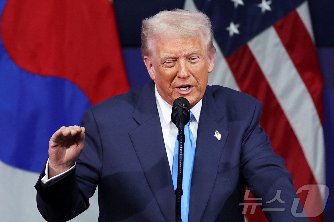 29일 도널드 트럼프 미국 대통령이 경주에서 열린 아시아태평양경제협력체(APEC) CEO 서밋 개회식에 참석해 특별연설을 하고 있다. 2025. 10. 29. ⓒ 로이터=뉴스1 ⓒ News1 양은하 기자