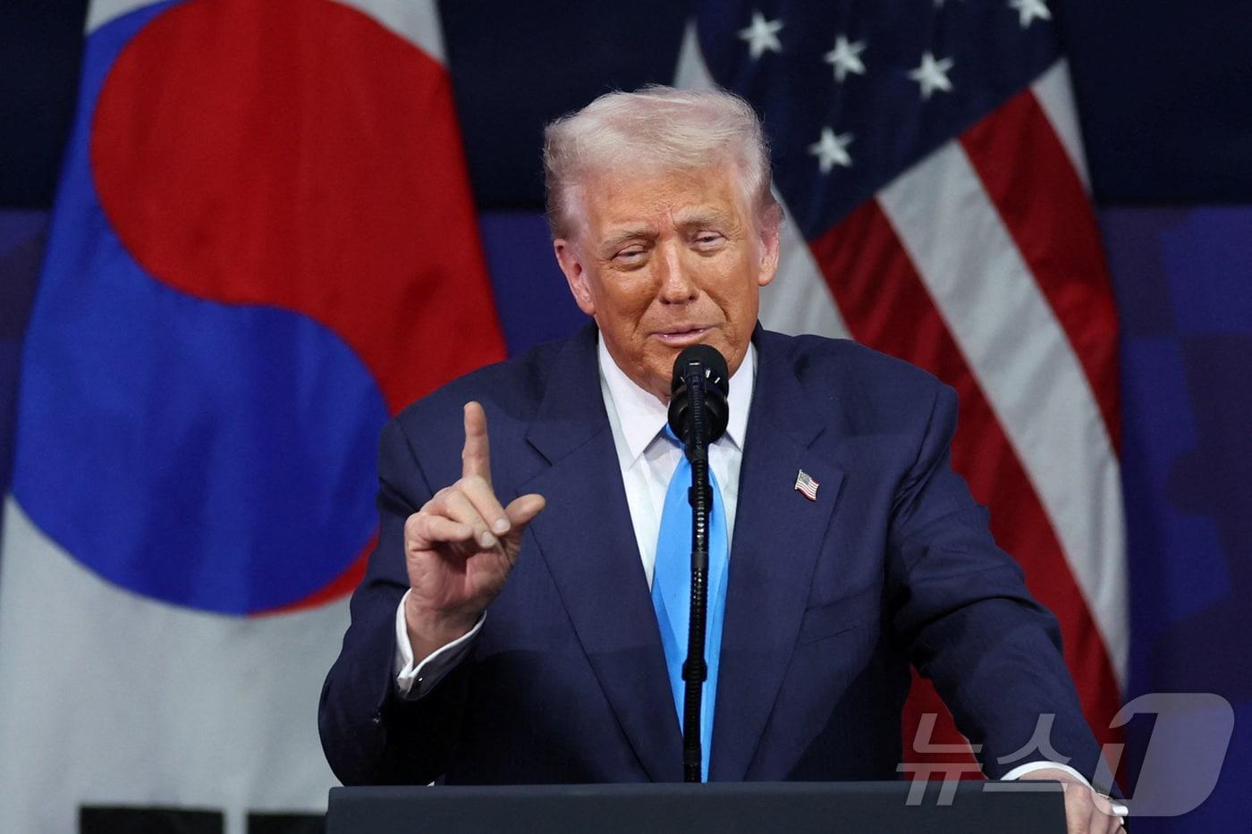도널드 트럼프 미국 대통령이 29일 경주 아시아태평양경제협력체(APEC) 최고경영자(CEO) 서밋에서 특별연설을 하고 있다. 2025. 10. 29. ⓒ 로이터=뉴스1 ⓒ News1 류정민 특파원