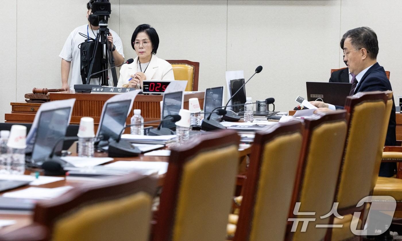 29일 서울 여의도 국회에서 열린 과학기술정보방송통신위원회 과학기술정보통신부 등에 대한 국정감사에서 국민의힘 위원들의 빈자리가 보이고 있다. 2025.10.29/뉴스1 ⓒ News1 이승배 기자