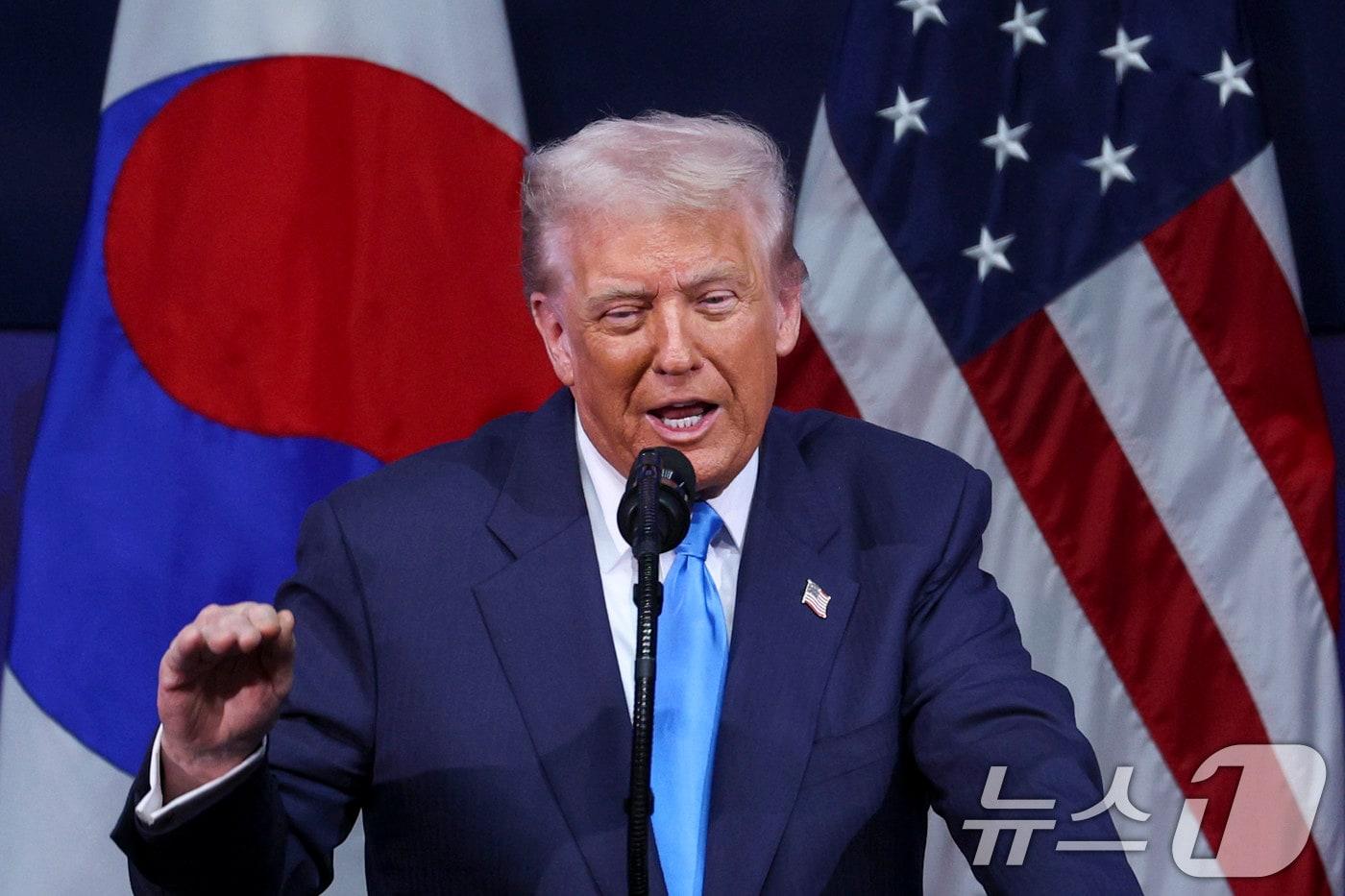 도널드 트럼프 미국 대통령이 29일 경북 경주시 경주예술의전당에서 열린 &#39;2025 APEC CEO 서밋&#39;에서 정상 특별 연설을 하고 있다. &#40;공동취재&#41; 2025.10.29/뉴스1 ⓒ News1 김민지 기자