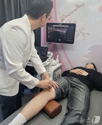 본문 이미지 - 대한한의사협회는 아시아태평양경제협력체&#40;APEC&#41; 정상회의 기간 한국을 방문한 외빈들을 상대로 한의약 치료를 제공하고 세계 무대에 한의학의 우수성을 알리기 위해 &#39;K-한의 헬스케어관&#39;을 운영한다고 29일 밝혔다.&#40;대한한의사협회 제공&#41;