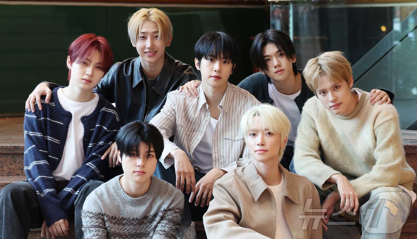 그룹 뉴비트&#40;NEWBEAT&#41; 멤버들. 김태양&#40;왼쪽 위부터 시계방향&#41;, 최서현, 박민석, 홍민성, 전여여정, 조윤후, 김리우 ⓒ News1 박지혜 기자