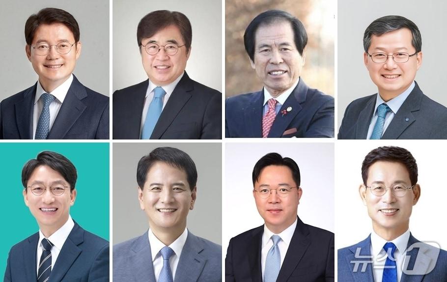 본문 이미지 - &#40;왼쪽 위부터&#41;김수흥 전 국회의원, 박경철 전 익산시장, 박종완 전 국민의힘 전북도당 선거대책위 대변인, 심보균 전 행정안전부 차관, 임형택 조국혁신당 익산시지역위원장, 조용식 전 전북경찰청장, 최병관 전 전북도 행정부지사, 최정호 전 국토교통부 차관.2025.10.6/뉴스1