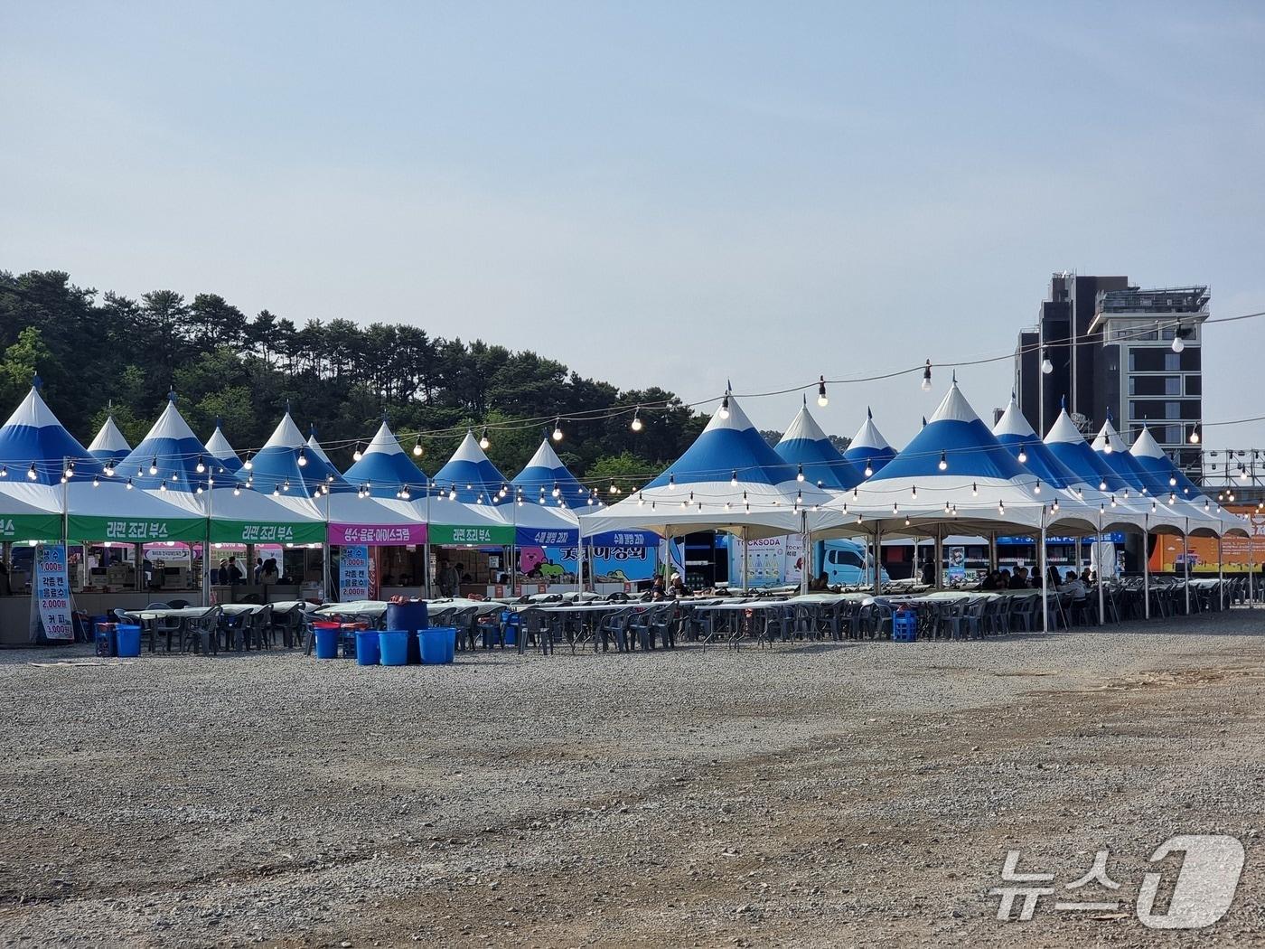 본문 이미지 - 지난 5월 부산라면축제 현장.&#40;2025.5.7/뉴스1 ⓒ News1 임순택 기자&#41;