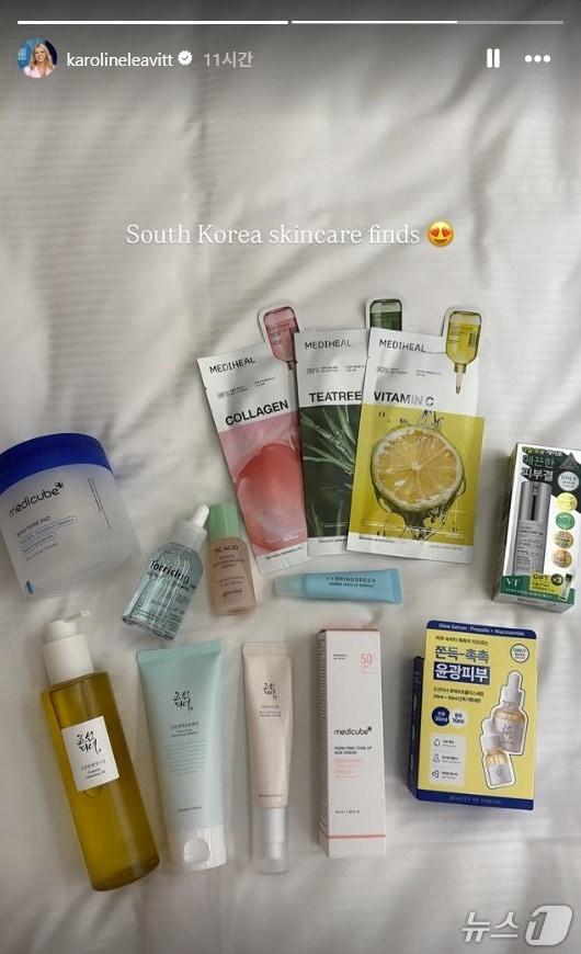 본문 이미지 - 캐롤라인 레빗 SNS 갈무리