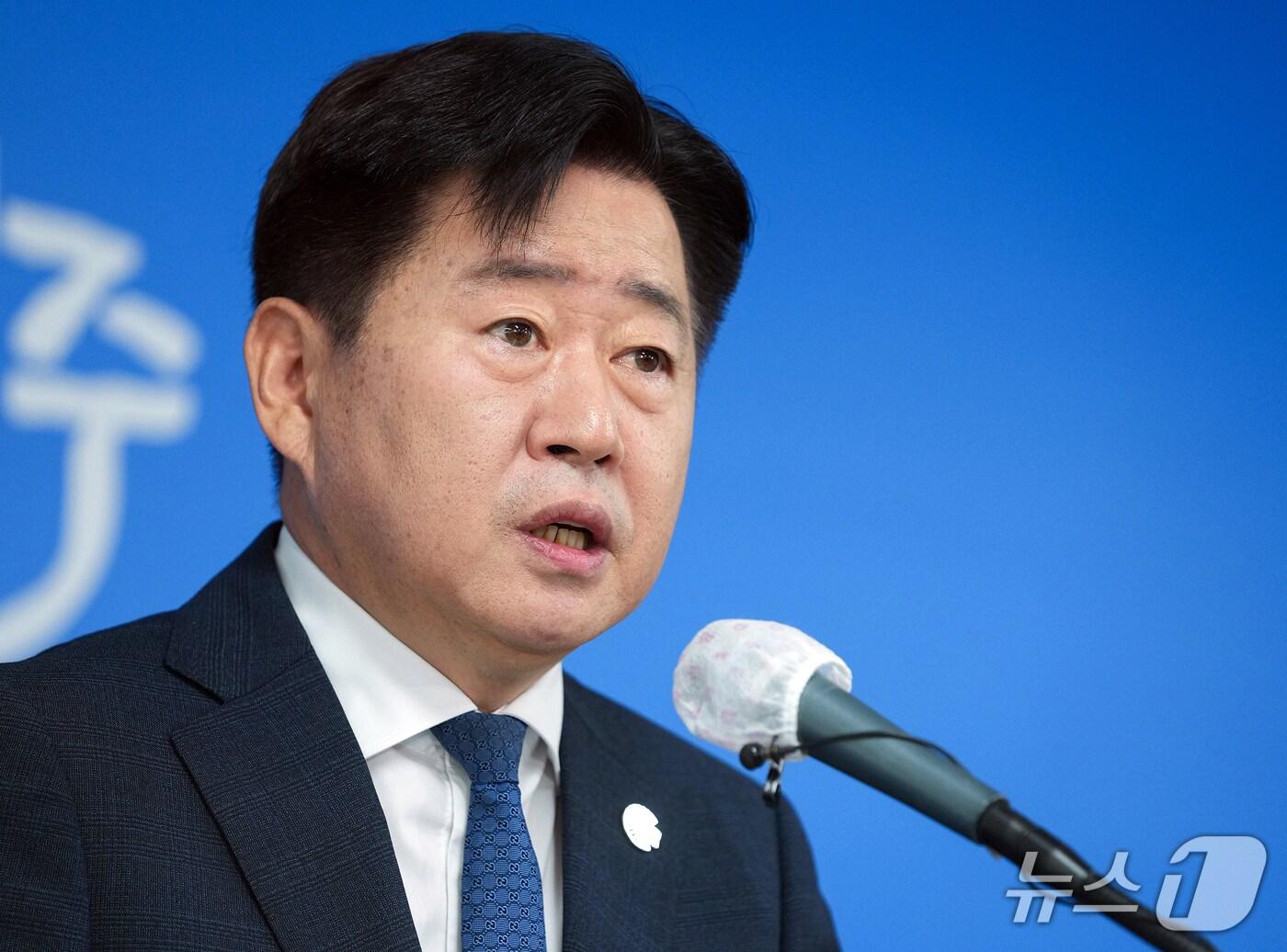 본문 이미지 - 오영훈 제주도지사가 30일 제주도청 기자실에서 출입 기자단과 간담회를 하고 있다.(제주특별자치도 제공, 재판매 및 DB 금지)