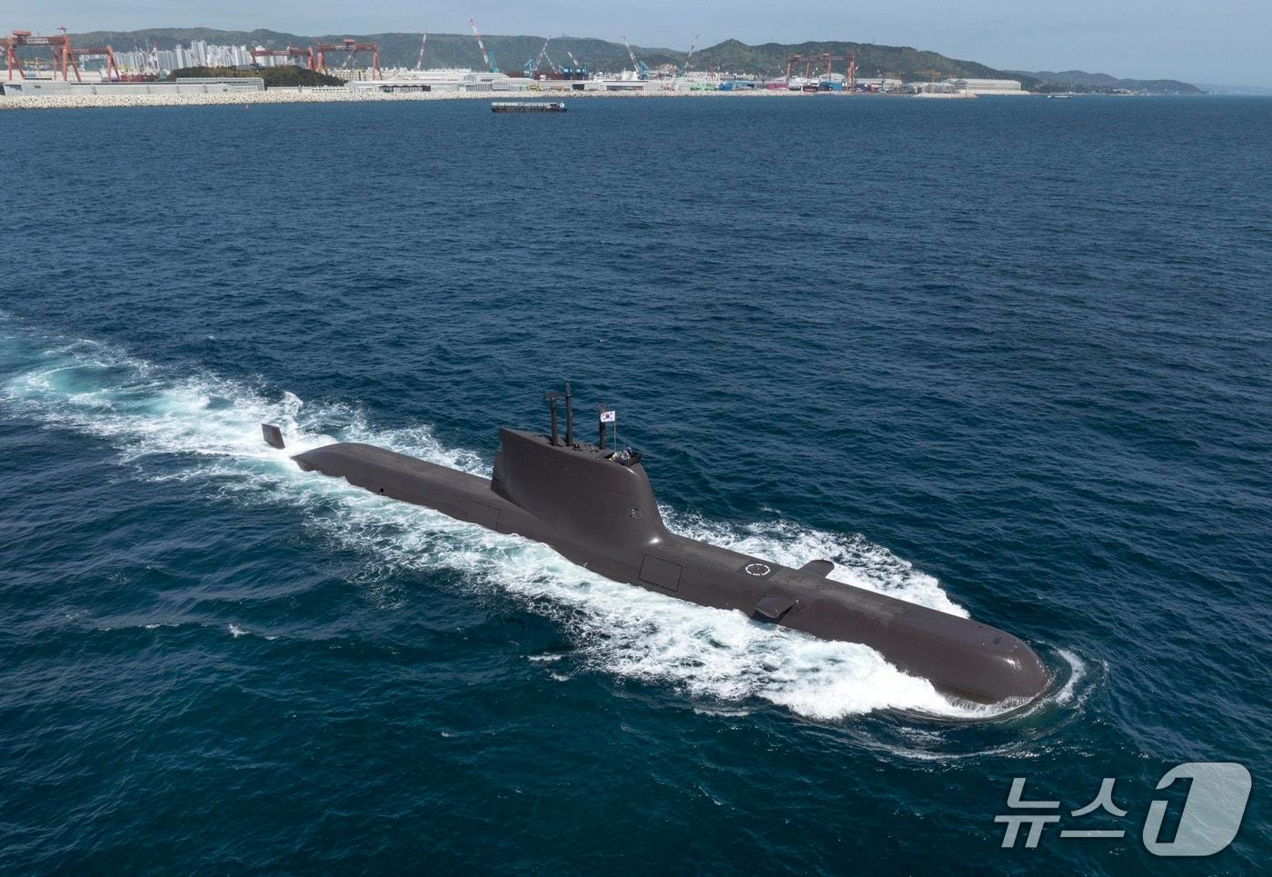 HD현대중공업이 건조해 2016년 해군에 인도한 장보고-Ⅱ 잠수함 &#39;윤봉길함&#39; 시운전 모습&#40;HD현대 제공&#41;