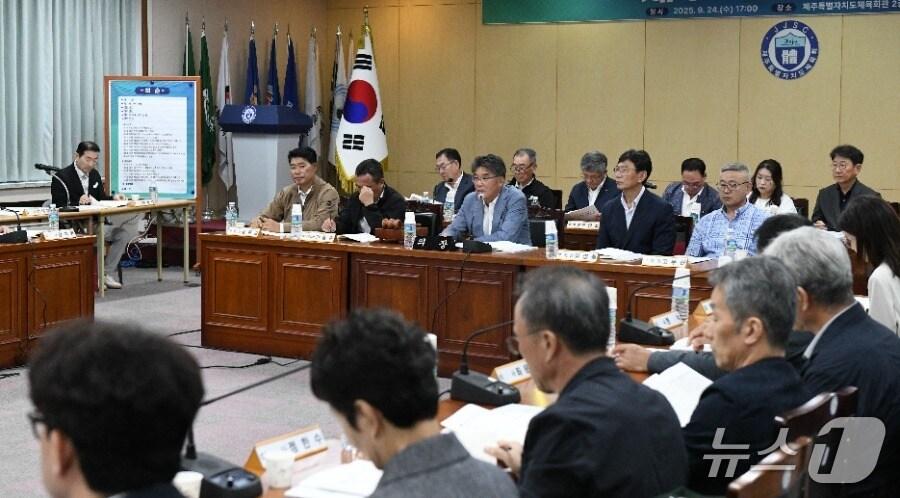 본문 이미지 - 지난달 24일 열린 제주도체육회 제14차 이사회.(제주도체육회 홈페이지 갈무리)