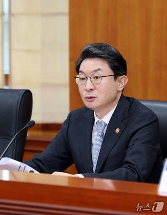 본문 이미지 - 이억원 금융위원회 위원장 2025.10.30/뉴스1 ⓒ News1 이호윤 기자