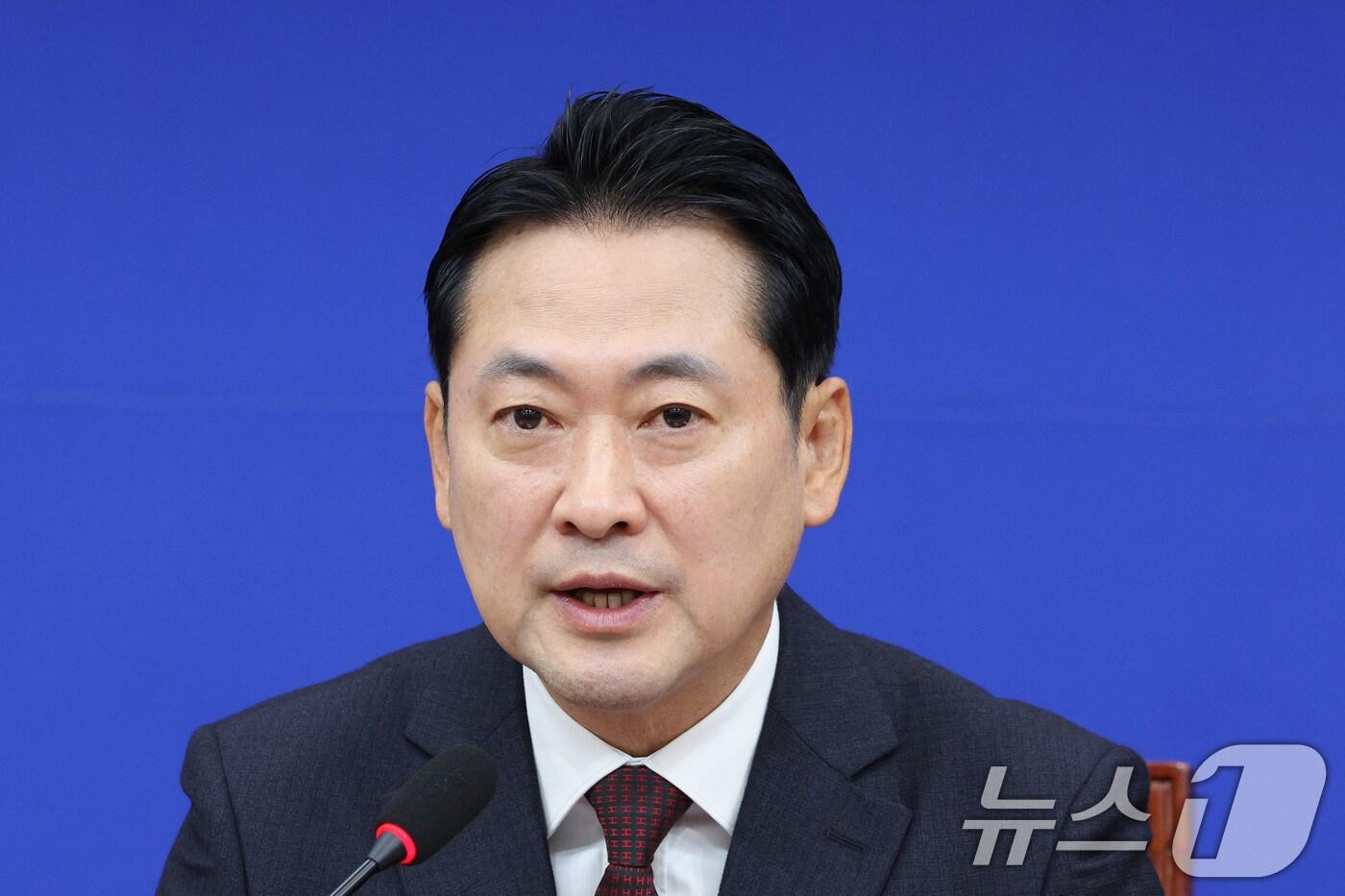 장동혁 국민의힘 대표가 30일 서울 여의도 국회에서 열린 최고위원회의에서 발언하고 있다. ⓒ News1 신웅수 기자