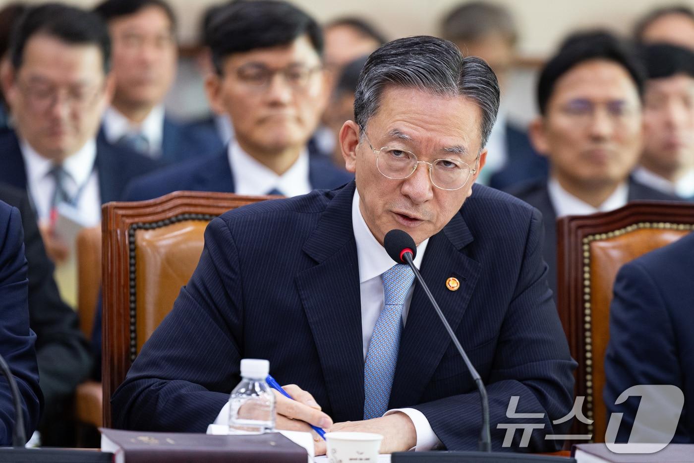 정성호 법무부 장관이 30일 서울 여의도 국회에서 열린 법제사법위원회의 법무부 등에 대한 국정감사에서 의원 질의에 답하고 있다. 2025.10.30/뉴스1 ⓒ News1 유승관 기자