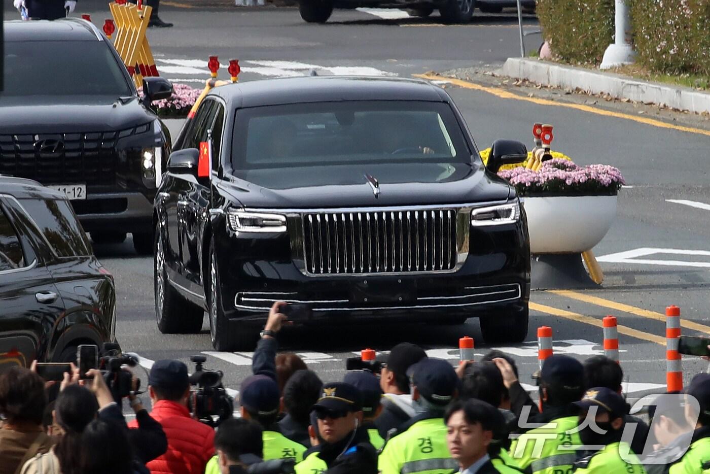 시진핑 중국 국가주석이 탑승한 훙치 N701차량. 2025.10.30/뉴스1 ⓒ News1 윤일지 기자