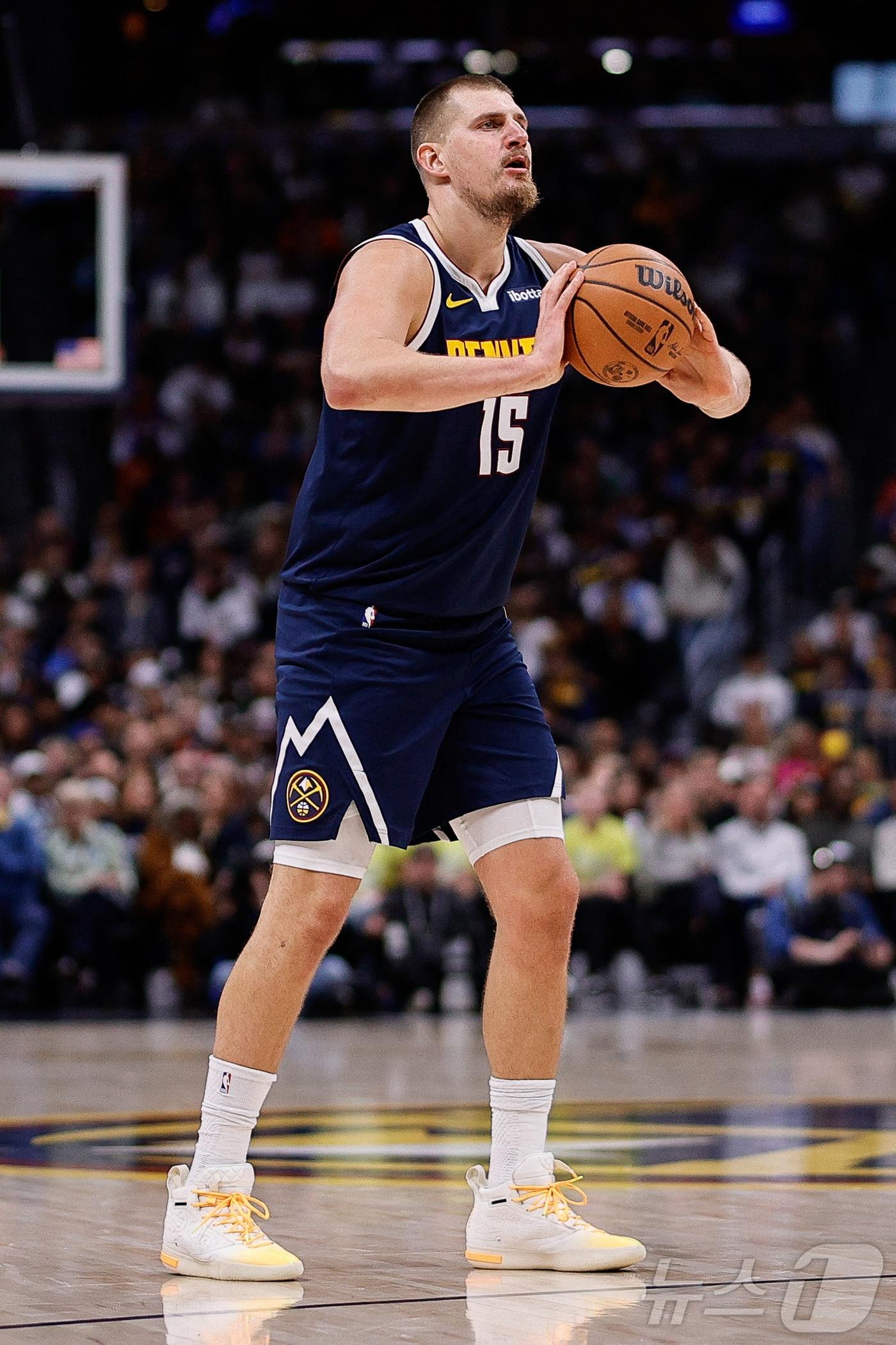 본문 이미지 - NBA 덴버 니콜라 요키치가 4경기 연속 트리플더블을 달성했다. ⓒ 로이터=뉴스1