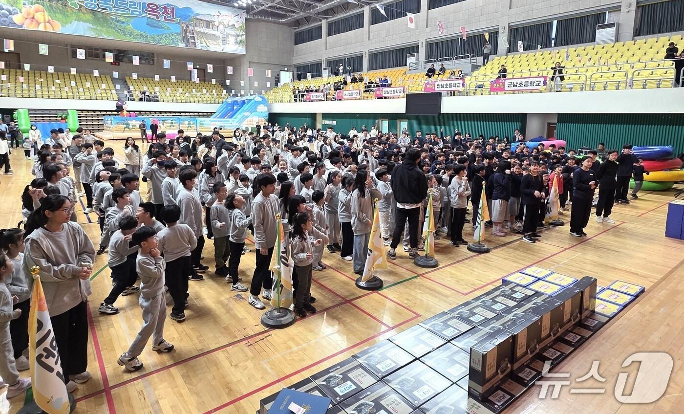  30일 옥천체육센터에서 1회 작은학교 모두의 너나들이 운동회가 열렸다.&#40;옥천교육지원청 제공. 재판매 및 DB금지&#41; /뉴스1