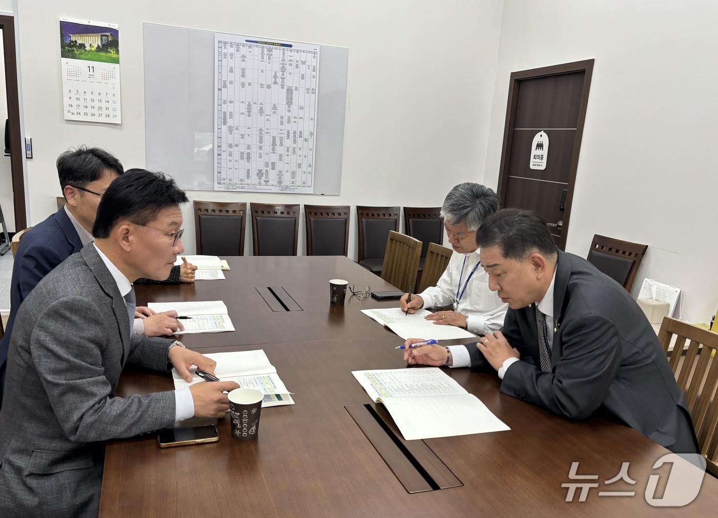 본문 이미지 - 국회 예산 확보 활동.(전남도 제공. 재판매 및 DB금지) 2025.10.30/뉴스1