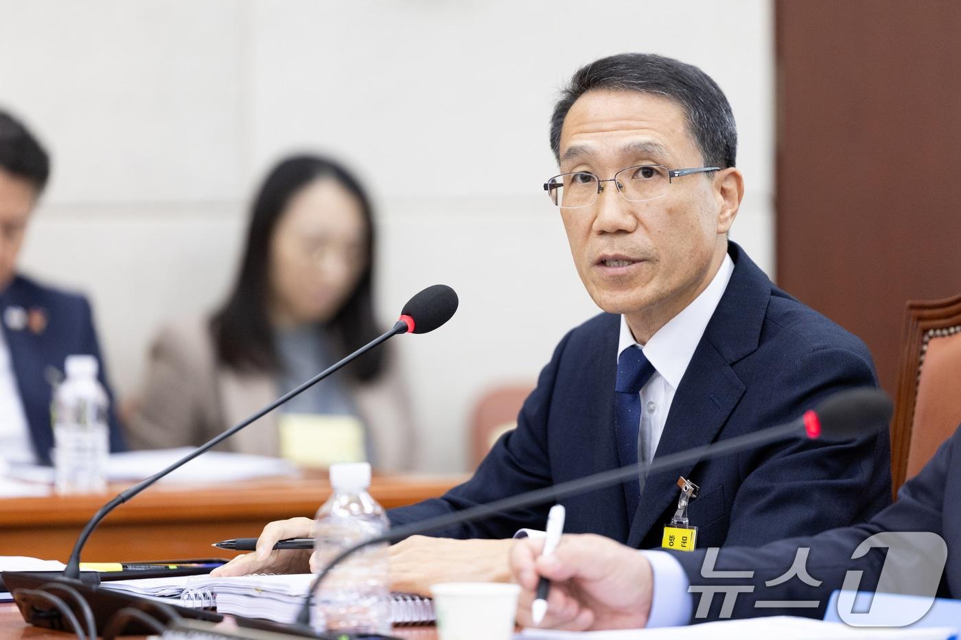 유재성 경찰청장 직무대행. 2025.10.30/뉴스1 ⓒ News1 이승배 기자