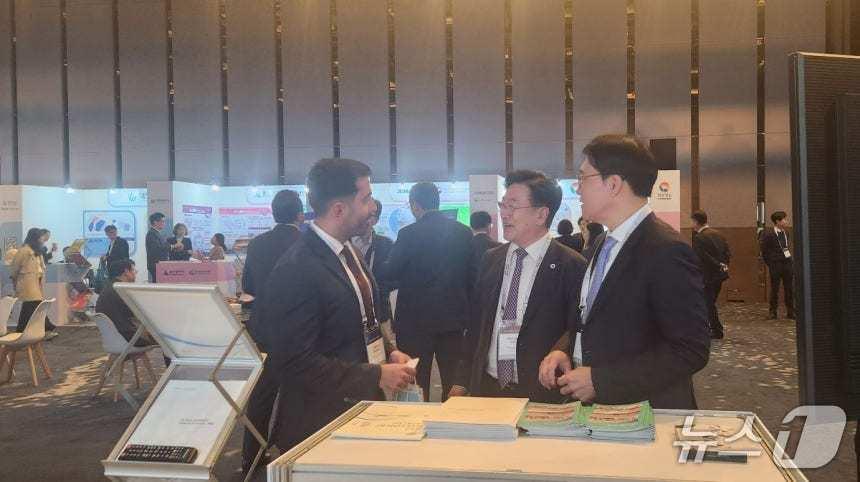 본문 이미지 - 홍보 부스 &#40;인천경제청 제공.재판매 및 DB금지&#41;