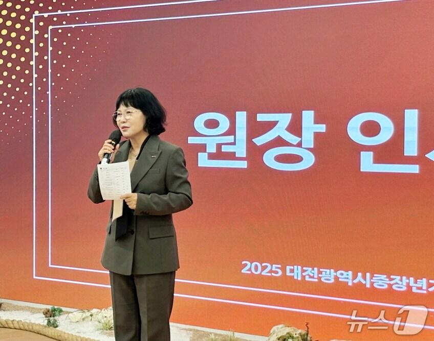 본문 이미지 - 김인식 대전시사회서비스원 원장이 인사말을 하고 있다.(대전시사회서비스원 제공. 재판매 및 DB금지)/뉴스1