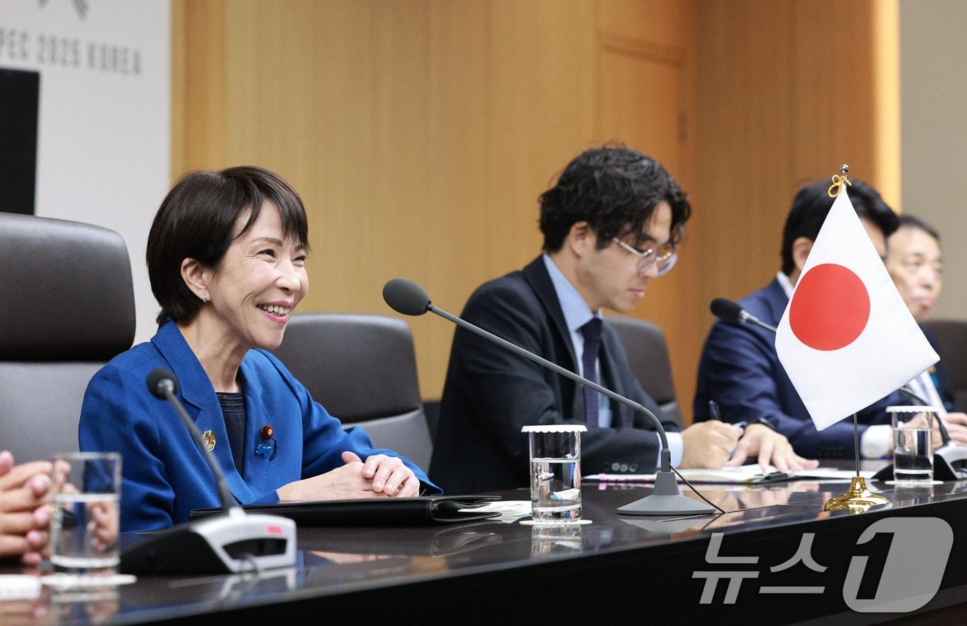 다카이치 사나에 일본 총리가 30일 경북 경주 APEC 정상회의장에서 열린 이재명 대통령과의 한일 정상회담에서 발언하고 있다. (APEC 2025 KOREA & 연합뉴스. 재판매 및 DB 금지) 2025.10.30/뉴스1