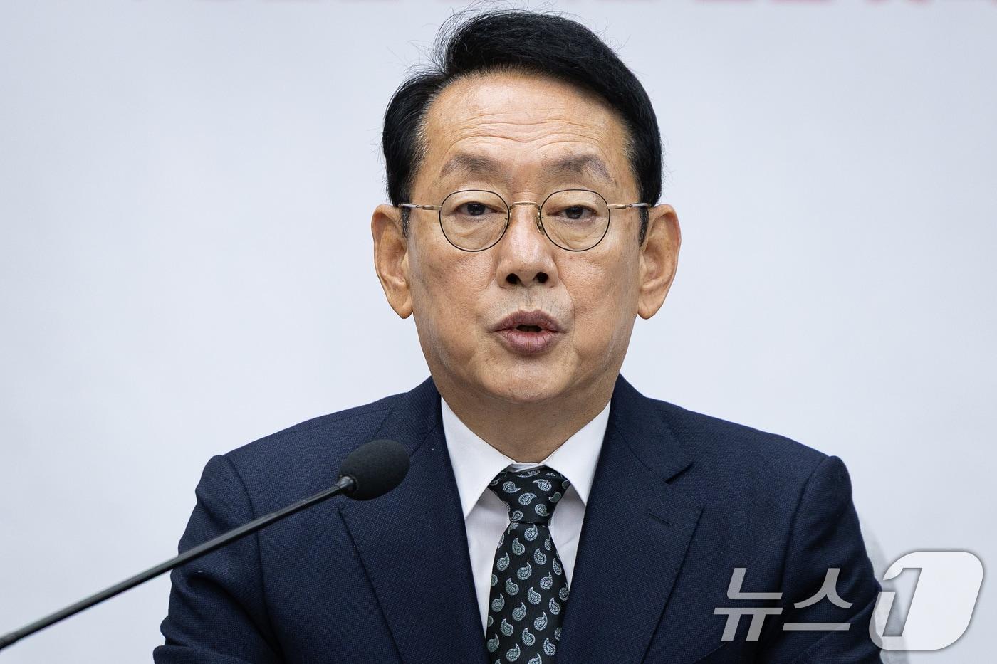 김도읍 국민의힘 정책위의장이 31일 서울 여의도 국회에서 열린 국정감사 대책회의에서 모두 발언을 하고 있다. 2025.10.31/뉴스1 ⓒ News1 유승관 기자