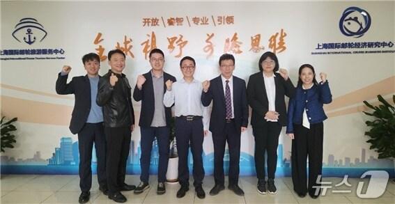 본문 이미지 - 상해에서 진행된 중국 크루즈 관광객 유치 마케팅 기념 사진 (경기 김포시의회 제공.재판매 및 DB금지)