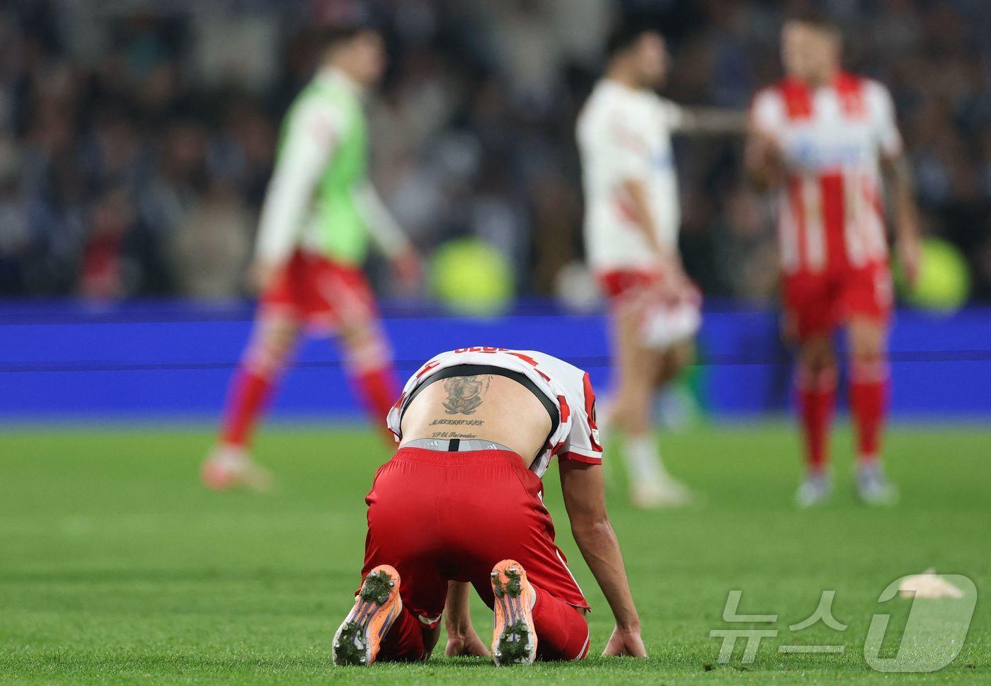 아쉬워하는 설영우 ⓒ AFP=뉴스1