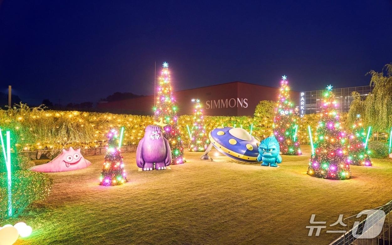 본문 이미지 - 시몬스, 시몬스테라스에 크리스마스 트리 및 일루미네이션 선봬 &#40;시몬스 제공. 재판매 및 DB금지&#41;