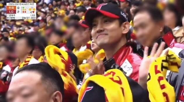 본문 이미지 - 가수 최강창민 / 온라인 커뮤니티