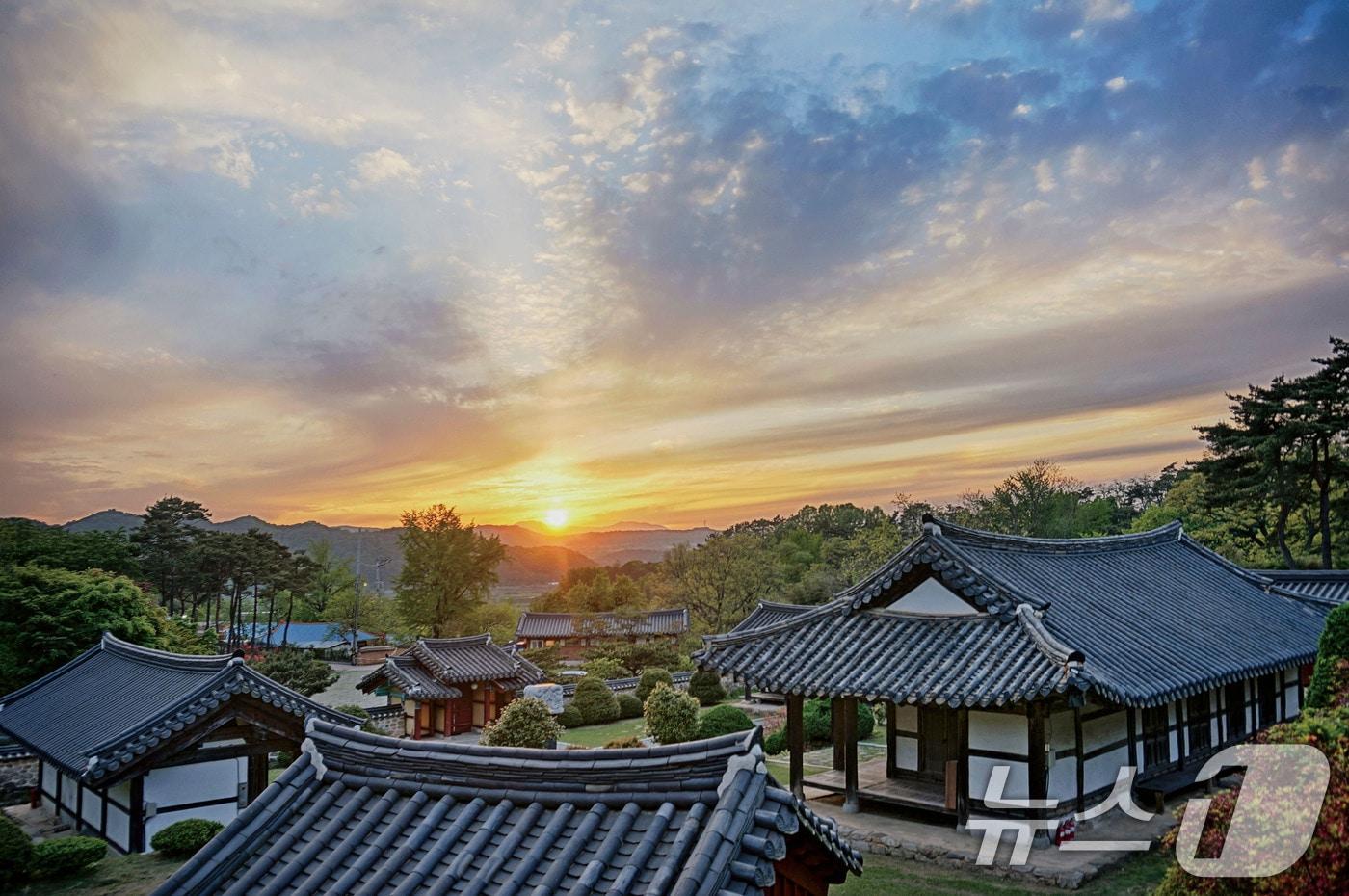 본문 이미지 - 광주 월봉서원 전경.(광주시 제공. 재판매 및 DB 금지) 