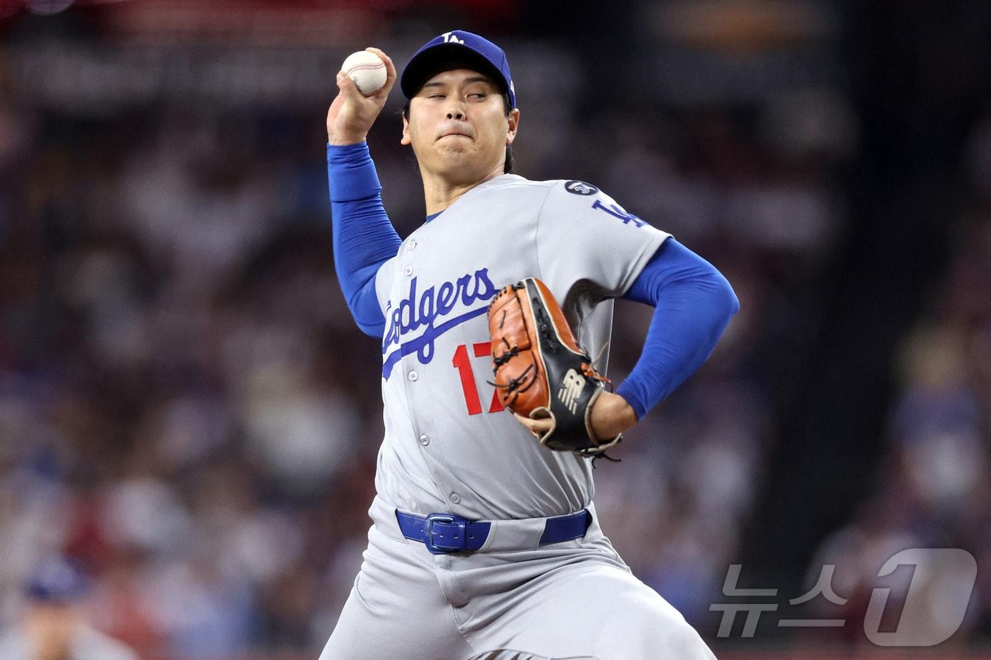 투구하는 오타니. ⓒ AFP=뉴스1