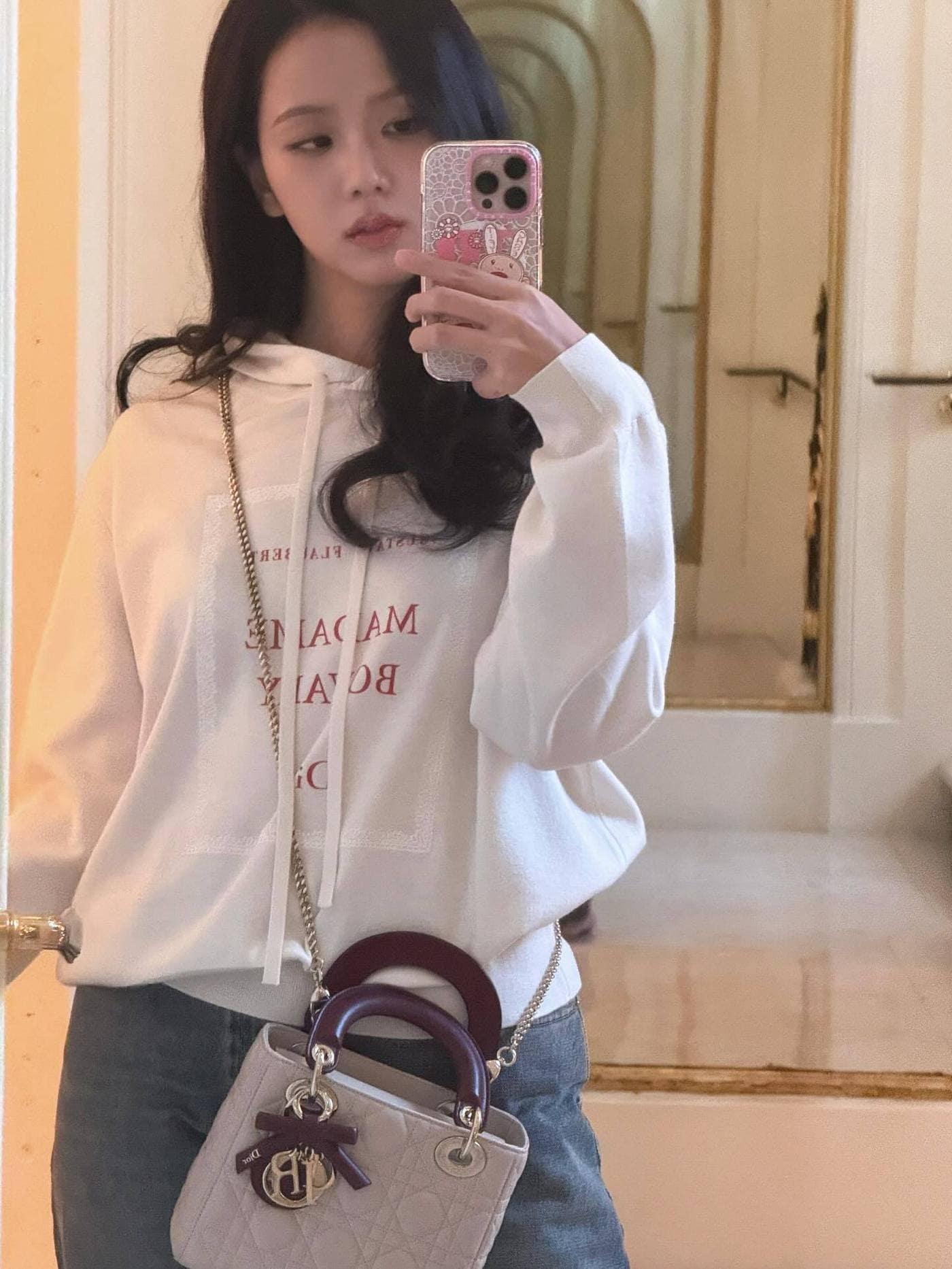 본문 이미지 - 사진=지수 인스타그램