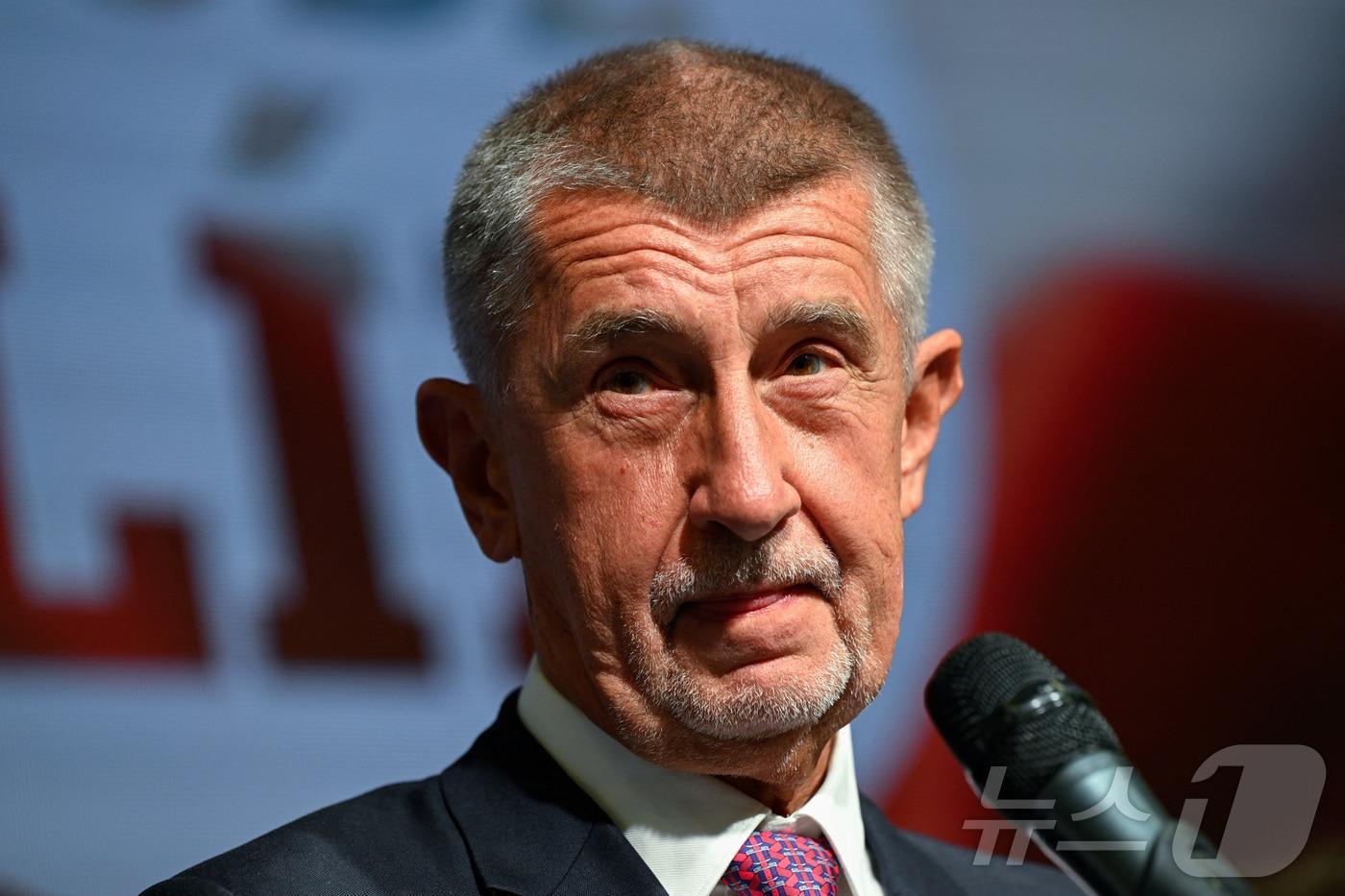 4일&#40;현지시간&#41; 체코 아노&#40;ANO&#41;당 대표 안드레이 바비시가 체코 프라하에 있는 당 선거 본부에서 총선 예비 결과 발표 이후 기자회견을 하고 있다. 2025. 10. 04. ⓒ 로이터=뉴스1 ⓒ News1 양은하 기자