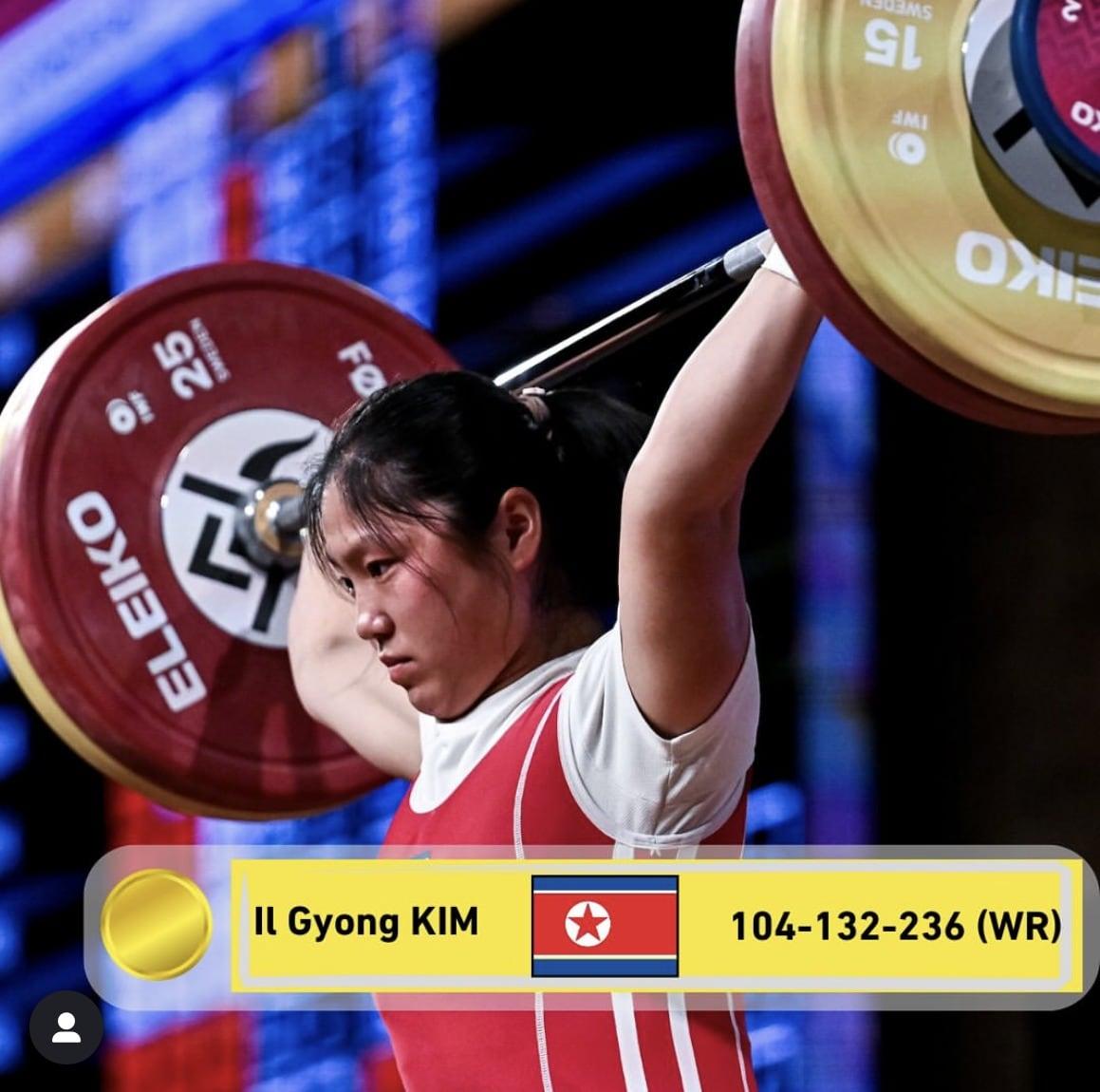 본문 이미지 - 김일경이 2025 IWF 세계역도선수권 여자 58㎏급 우승을 차지했다. &#40;IWF SNS 캡처&#41;