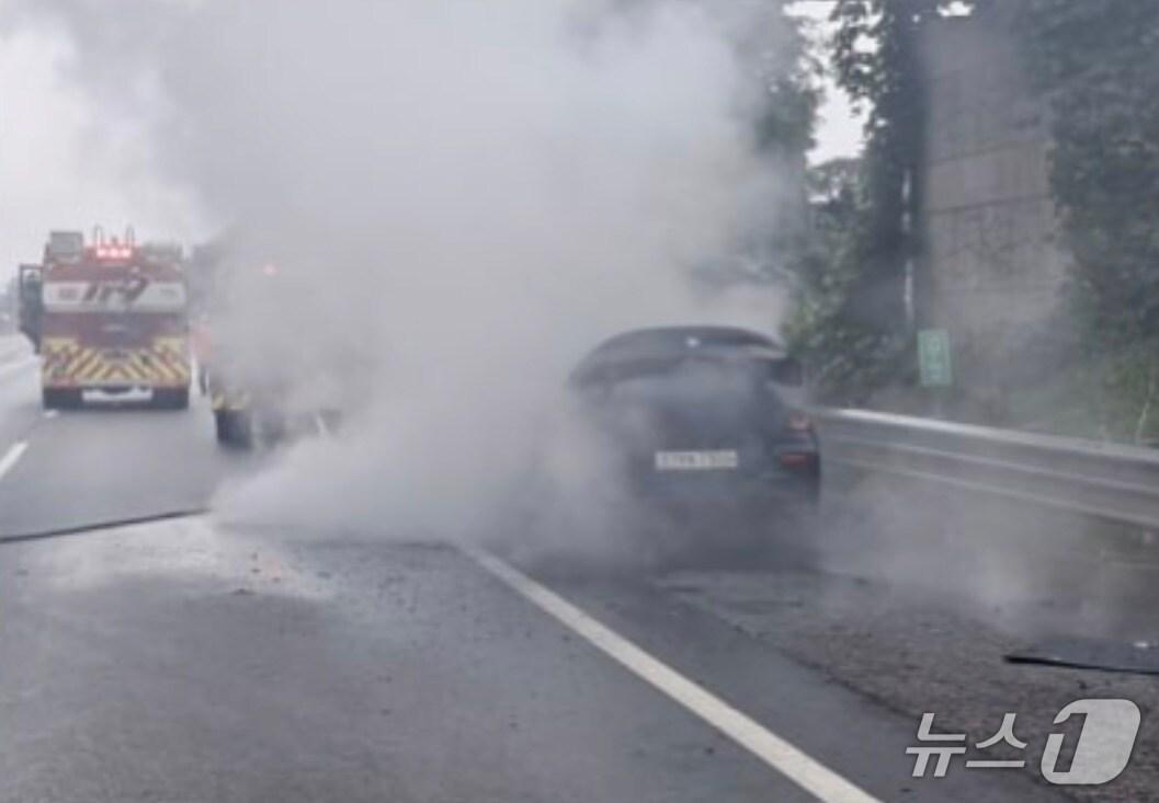본문 이미지 - 화재 현장. (경기도소방재난본부 제공. 재판매 및 DB 금지) 2025.10.5/뉴스1