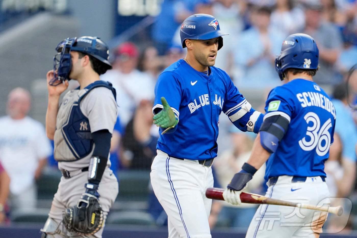 토론토 블루제이스가 6일&#40;한국시간&#41; 열린 2025 MLB 아메리칸리그 디비전시리즈 2차전에서 뉴욕 양키스에 13-7로 이겼다. ⓒ AFP=뉴스1