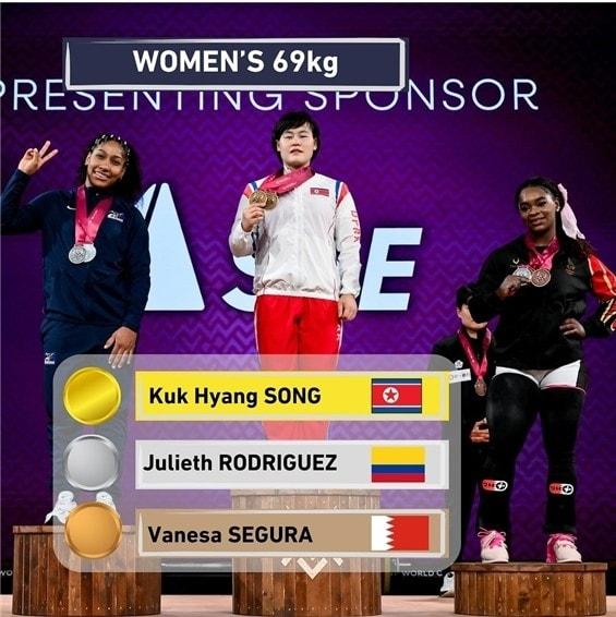 본문 이미지 - 북한 역도 송국향이 세계선수권 여자 69㎏급에서 세계신기록으로 우승했다. &#40;IWF SNS 캡처&#41;