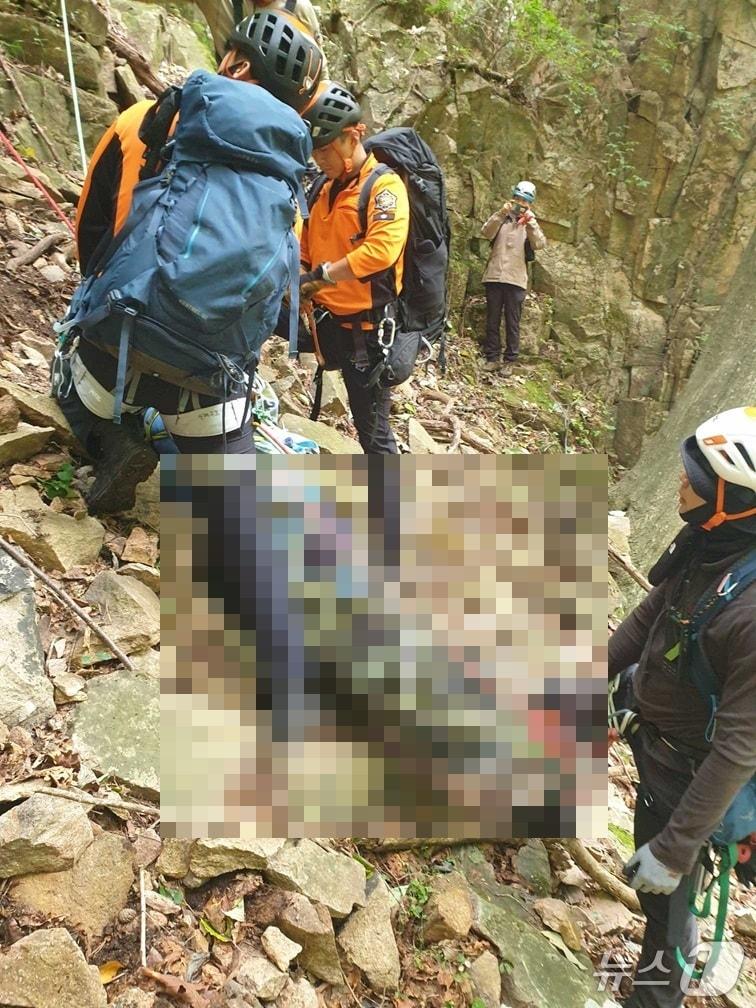 본문 이미지 - 9일 오전 8시 41분쯤 강원 인제군 북면 설악산의 한 등반 코스인 몽유도원도에서 릿지등반&#40;바위 능선 등반&#41;에 나선 여성 A 씨&#40;53&#41;가 추락해 숨졌다. &#40;강원도소방본부 제공. 재판매 및 DB금지&#41; 2025.10.9/뉴스1