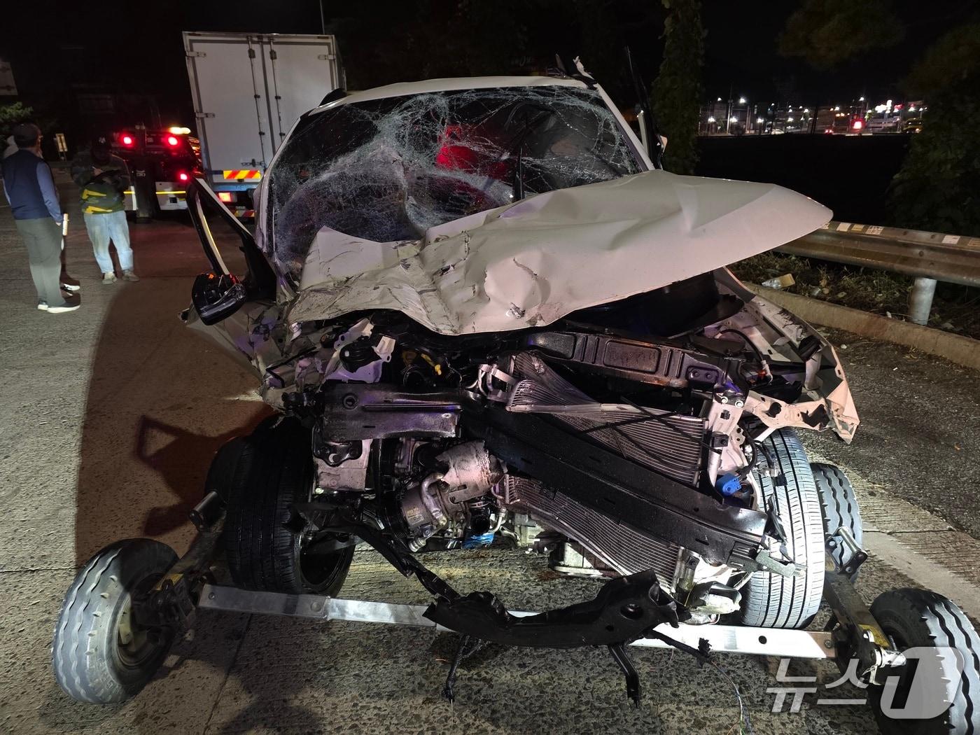 본문 이미지 - 사고 현장.(독자 제공. 재판매 및 DB금지)