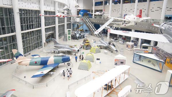 본문 이미지 -  제주항공우주박물관 내부 전시관 모습.(제주항공우주박물관 제공. 재판매 및 DB 금지)/뉴스1