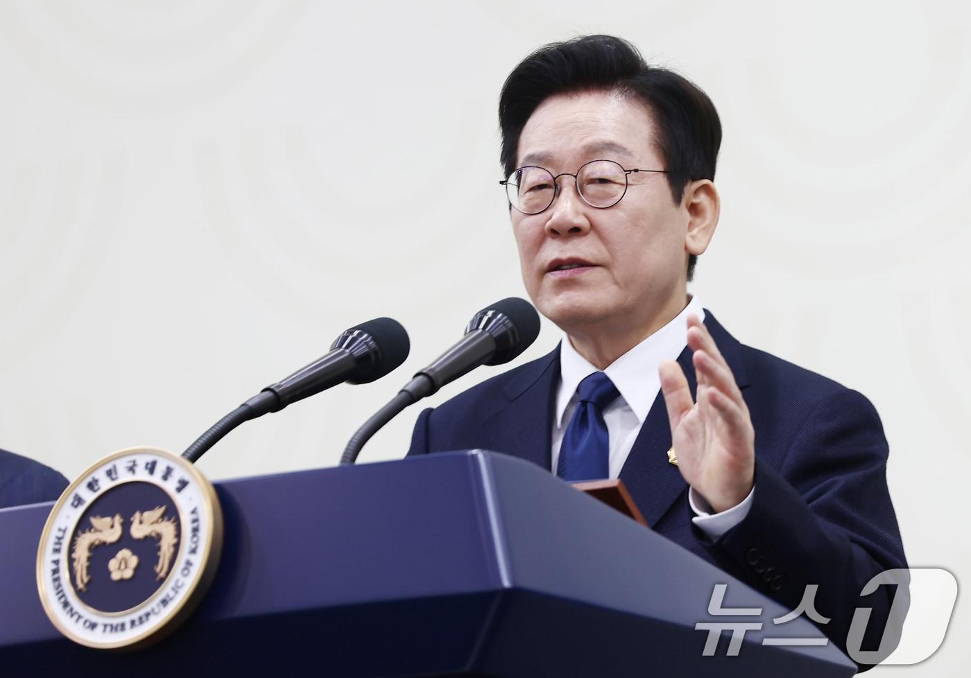 이재명 대통령이 2025 아시아태평양경제협력체(APEC) 정상회의 폐막일인 1일 오후 경북 경주화백컨벤션센터(HICO) 인근 국제미디어센터(IMC)에서 기자회견을 하고 있다. 2025.11.1/뉴스1 ⓒ News1 김민지 기자