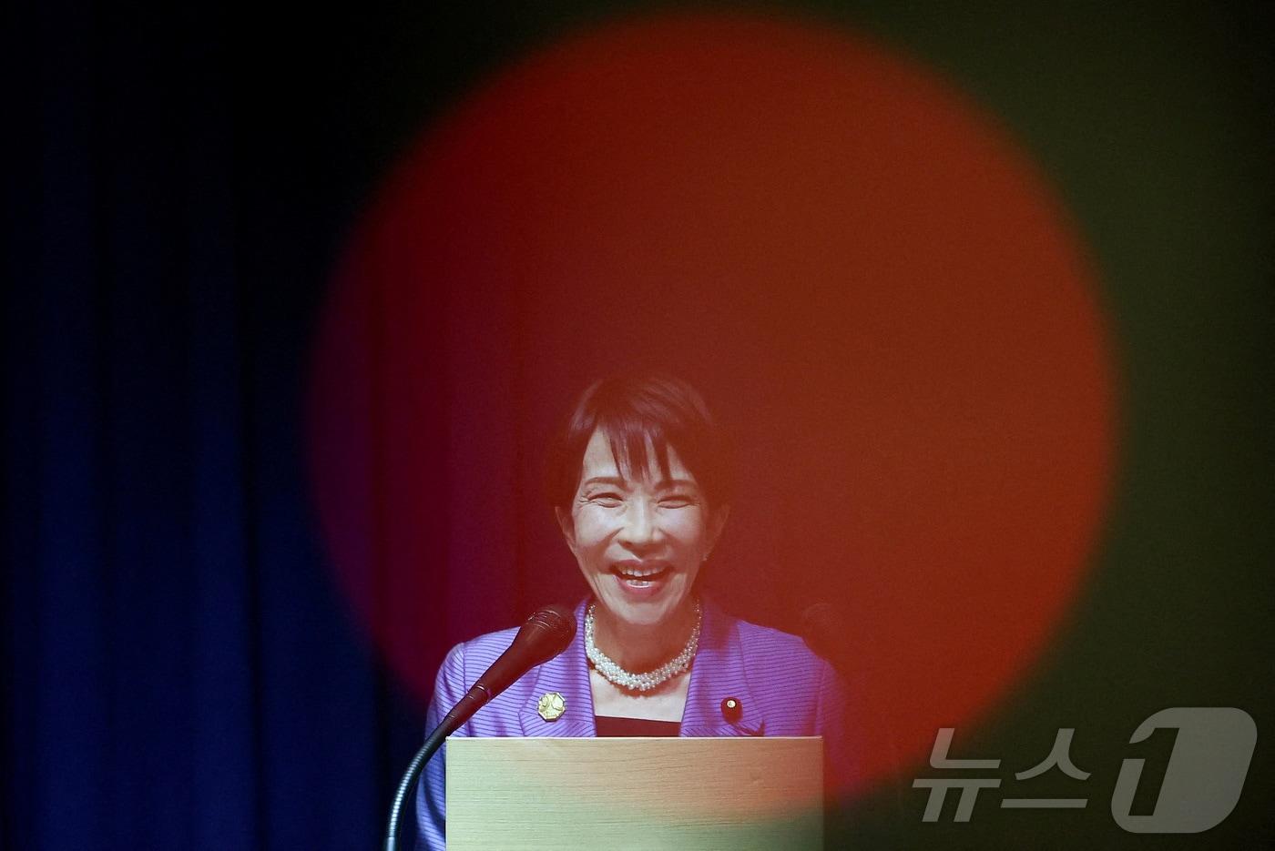 다카이치 사나에 일본 총리가 1일 아시아태평양경제협력체&#40;APEC&#41; 정상회의 참석 후 기자회견에서 발언하고 있다. 2025.11.1 ⓒ 로이터=뉴스1 ⓒ News1 강민경 기자