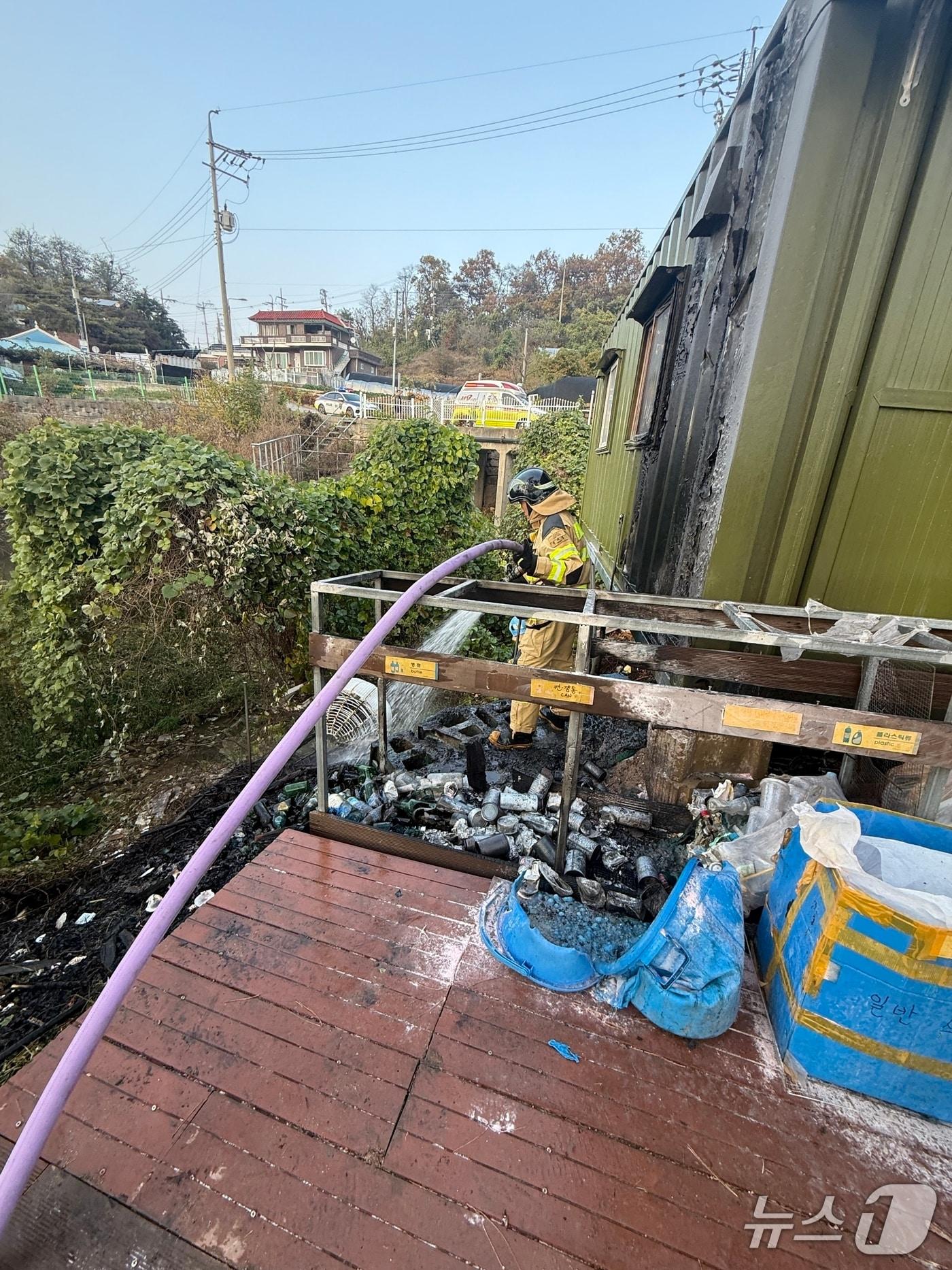 본문 이미지 - 화재현장(인천소방본부 제공.재판매 및 DB금지)