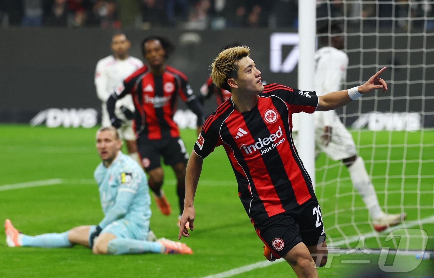 프랑크푸르트 윙어 도안 리쓰가 10일&#40;한국시간&#41; 열린 2025-26 독일 분데스리가 마인츠전에서 후반 36분 결승 골을 터뜨려 팀의 1-0 승리를 이끌었다. ⓒ 로이터=뉴스1